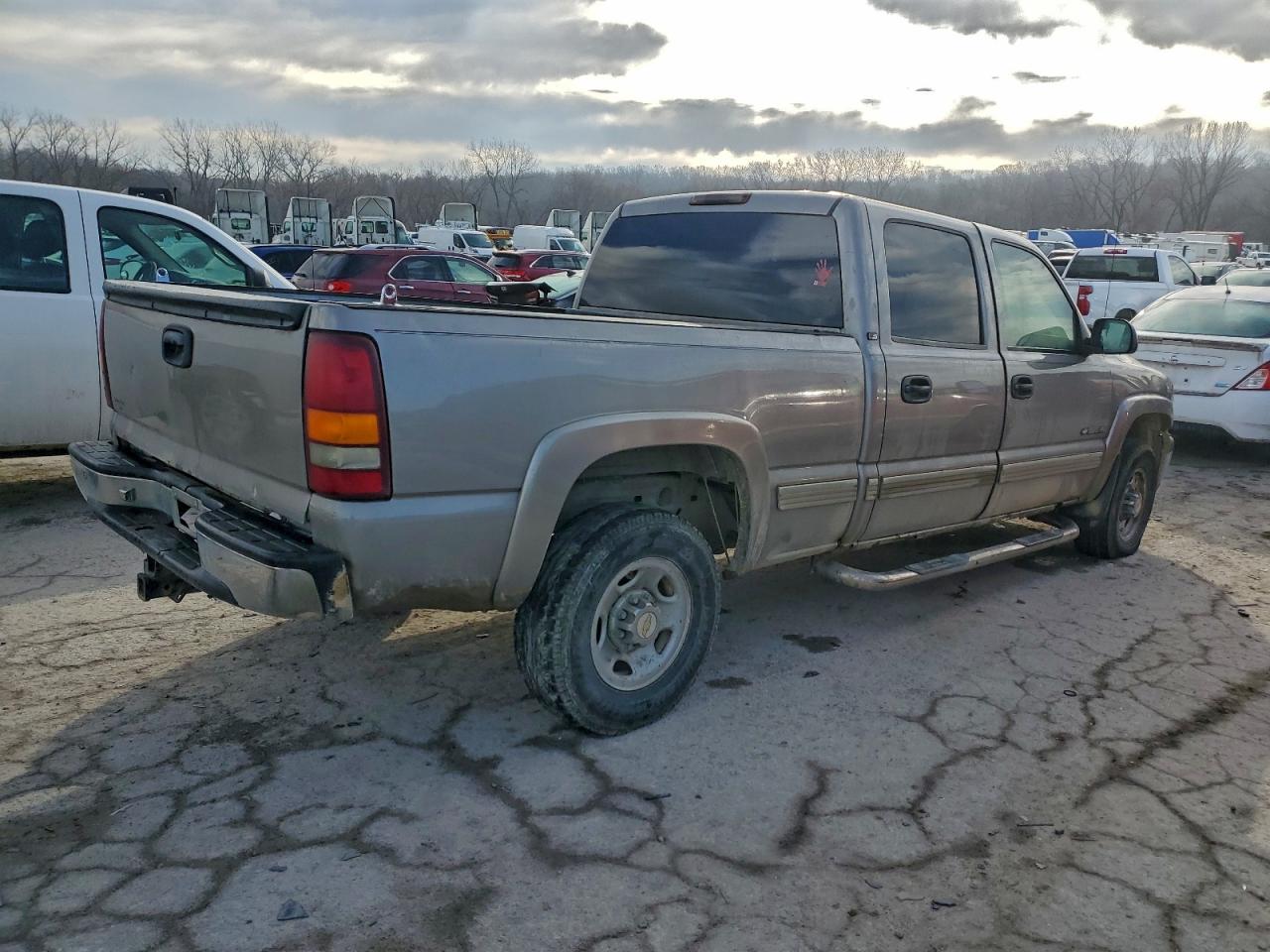 2002 CHEVROLET SILVERADO C1500 HEAVY DUTY photo 3