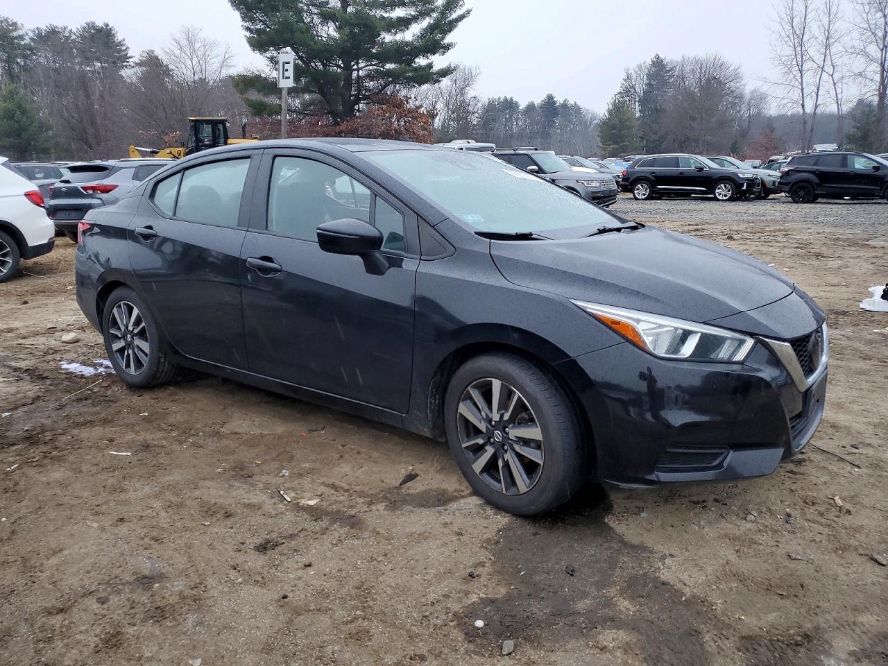 2020 NISSAN VERSA SV photo 7