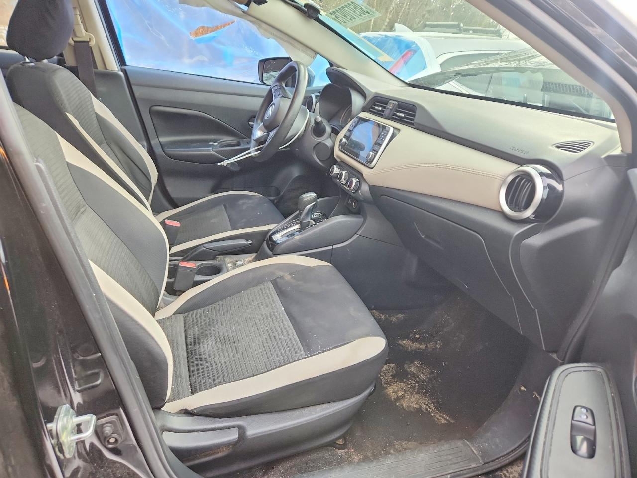 2020 NISSAN VERSA SV photo 13