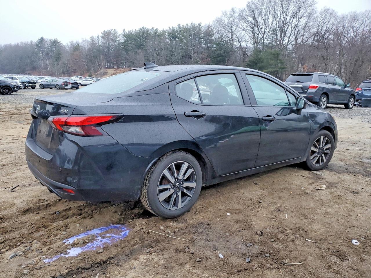 2020 NISSAN VERSA SV photo 5