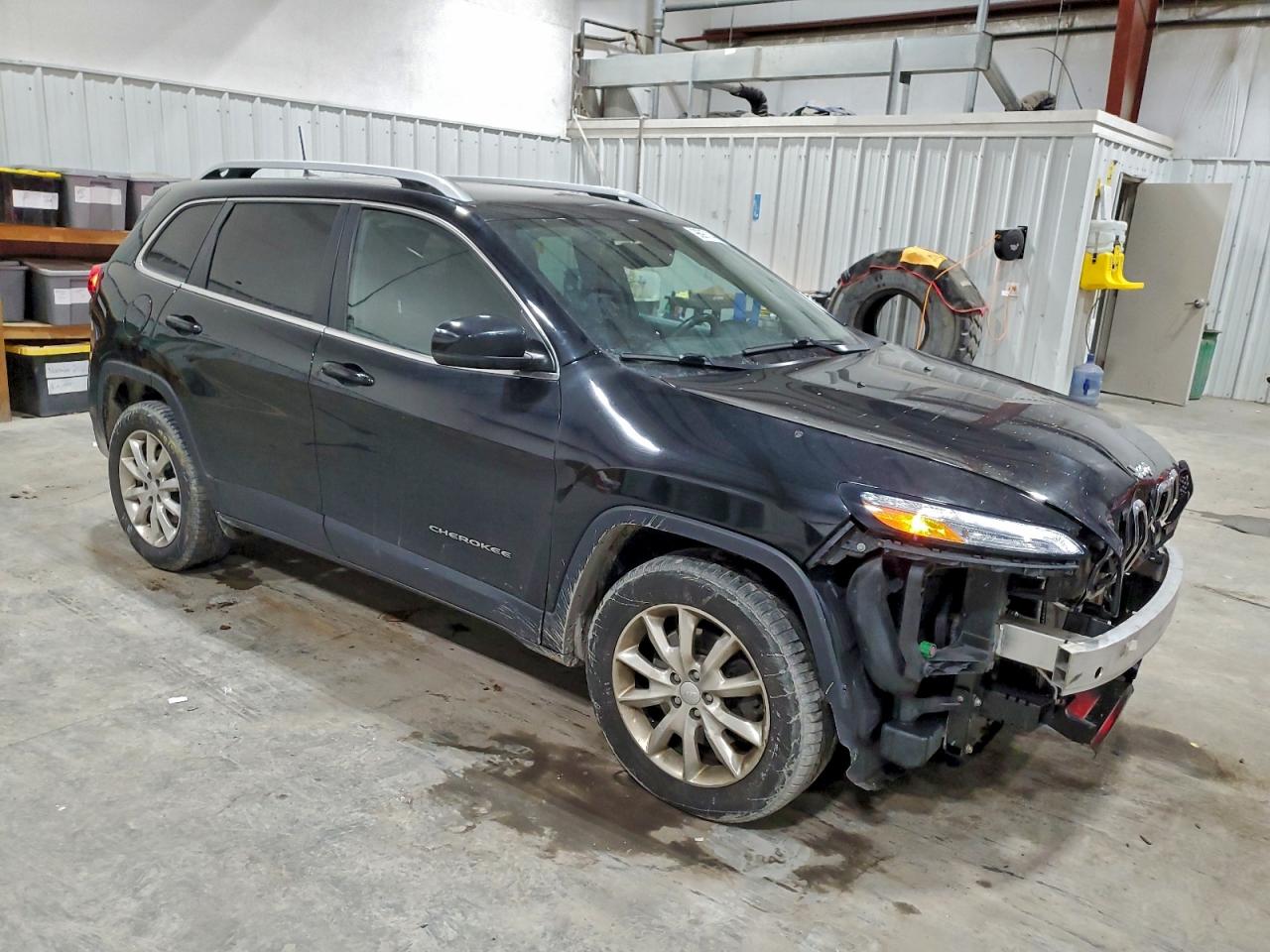 2017 JEEP CHEROKEE LIMITED photo 4