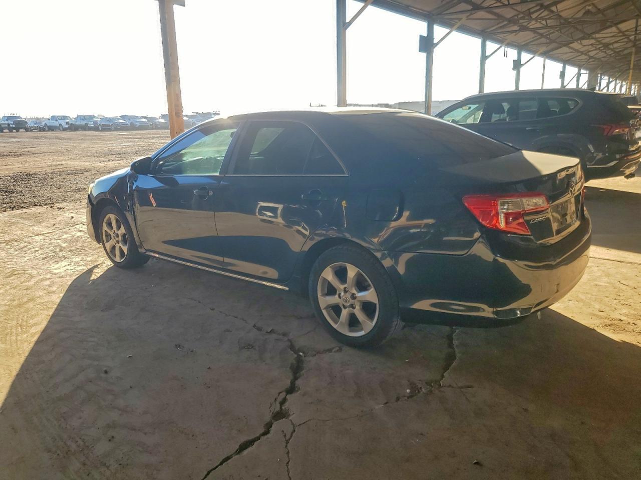 2012 TOYOTA CAMRY BASE photo 5