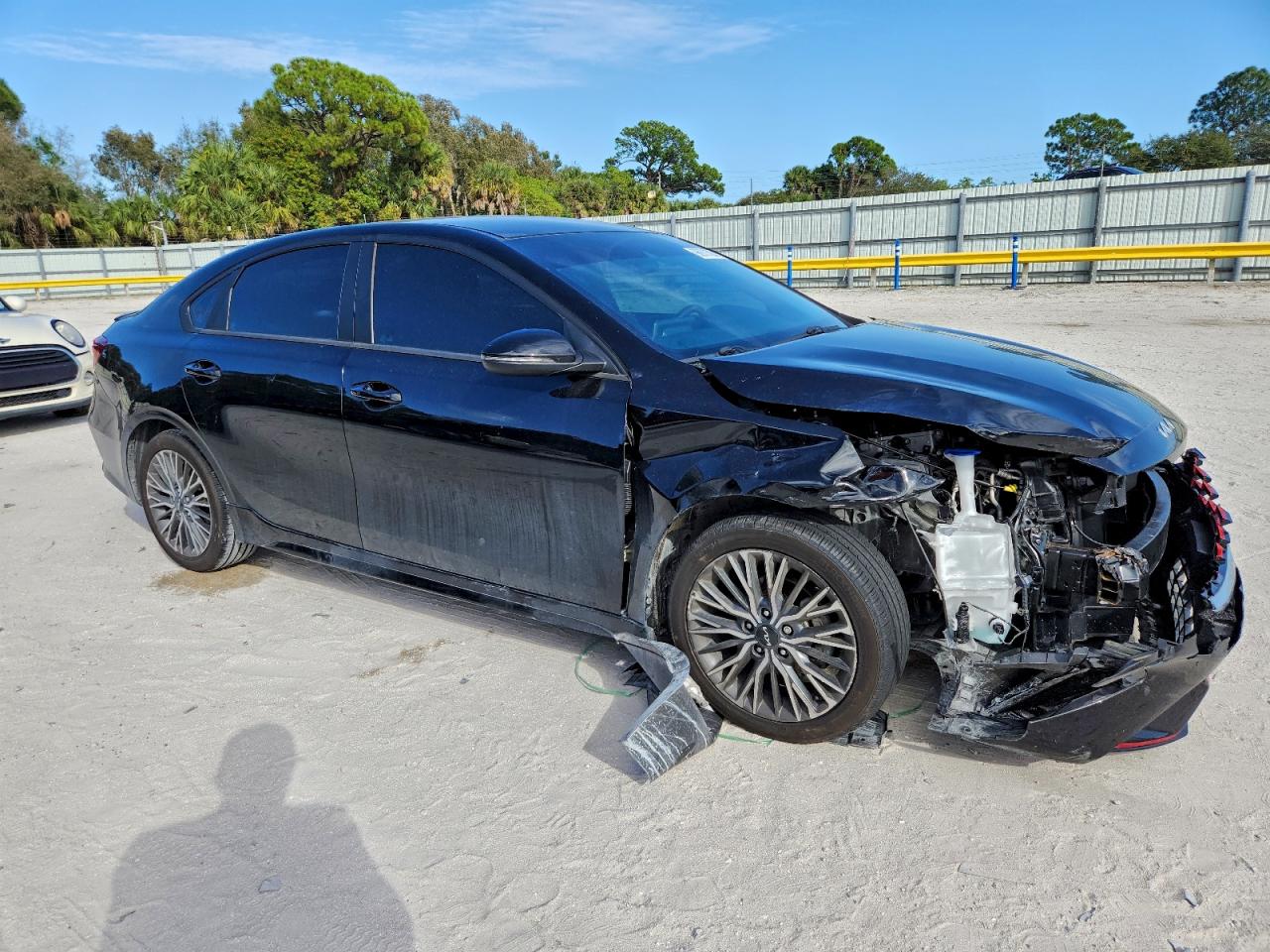 2023 KIA FORTE GT LINE photo 10