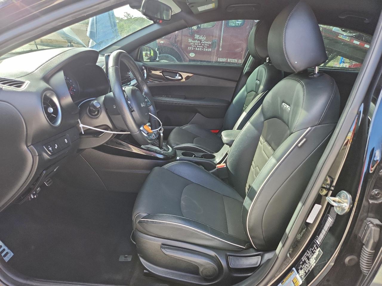 2023 KIA FORTE GT LINE photo 19