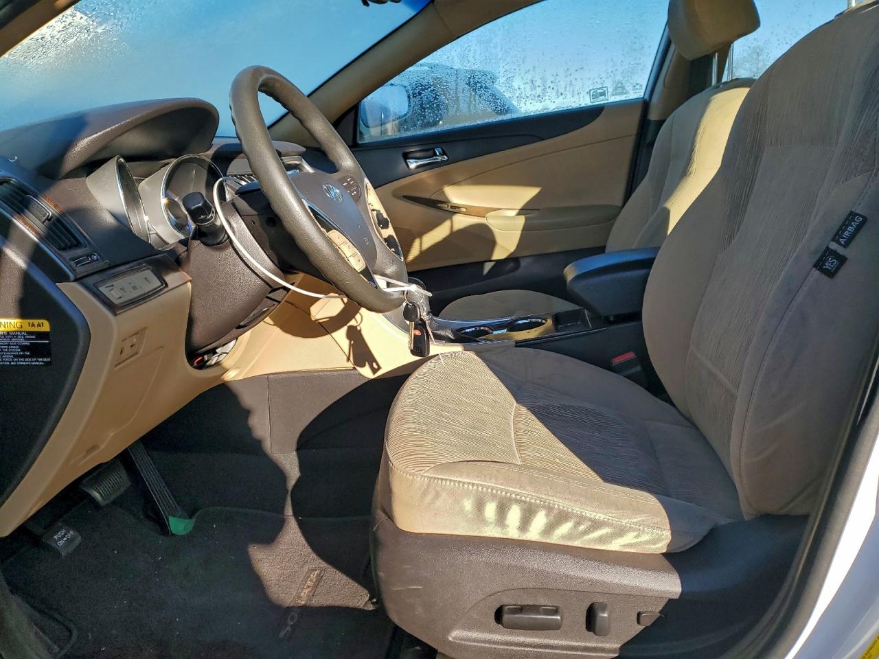 2012 HYUNDAI SONATA GLS photo 19