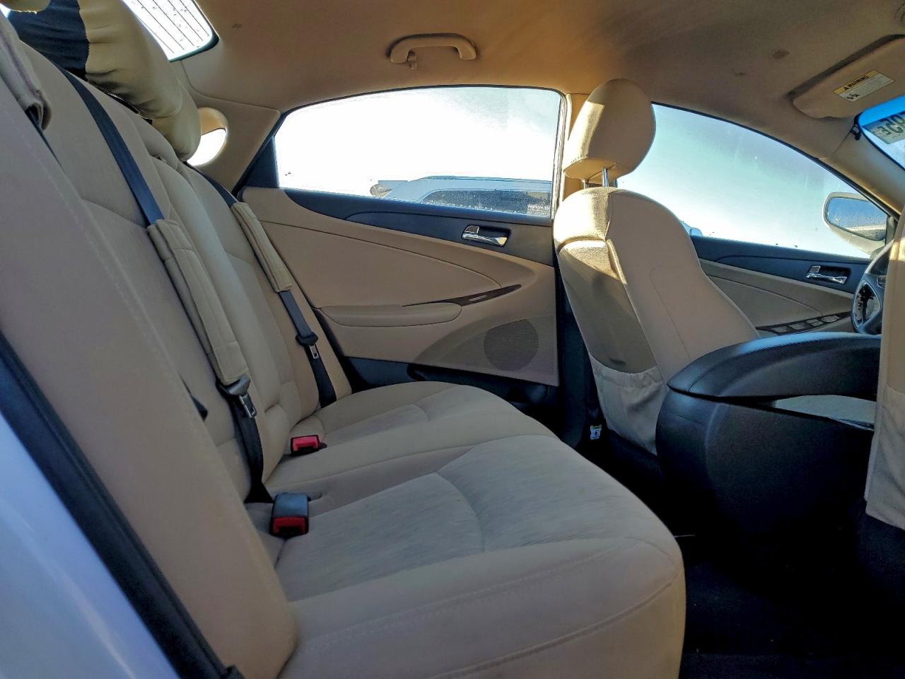 2012 HYUNDAI SONATA GLS photo 28