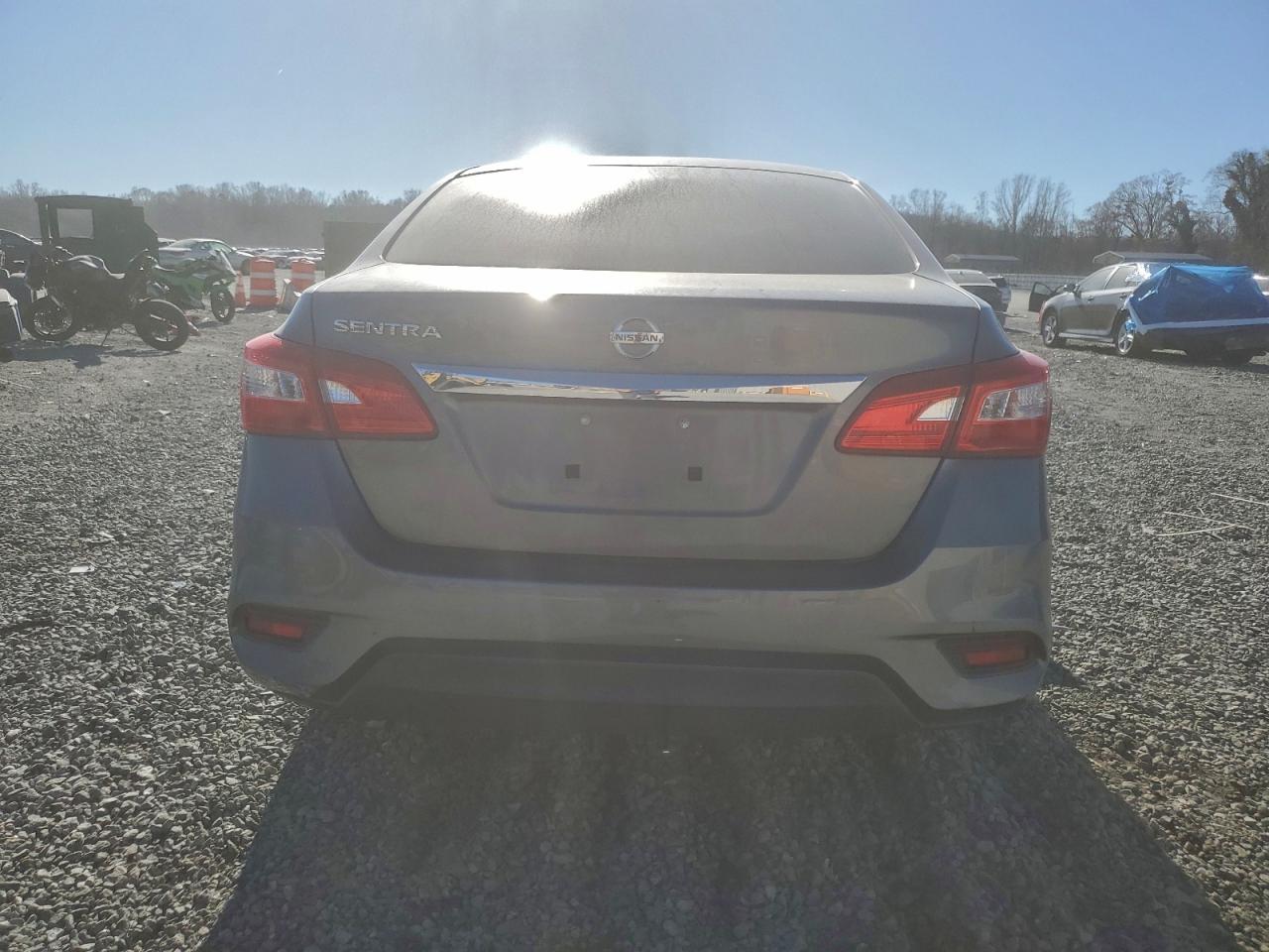 2016 NISSAN SENTRA S photo 6