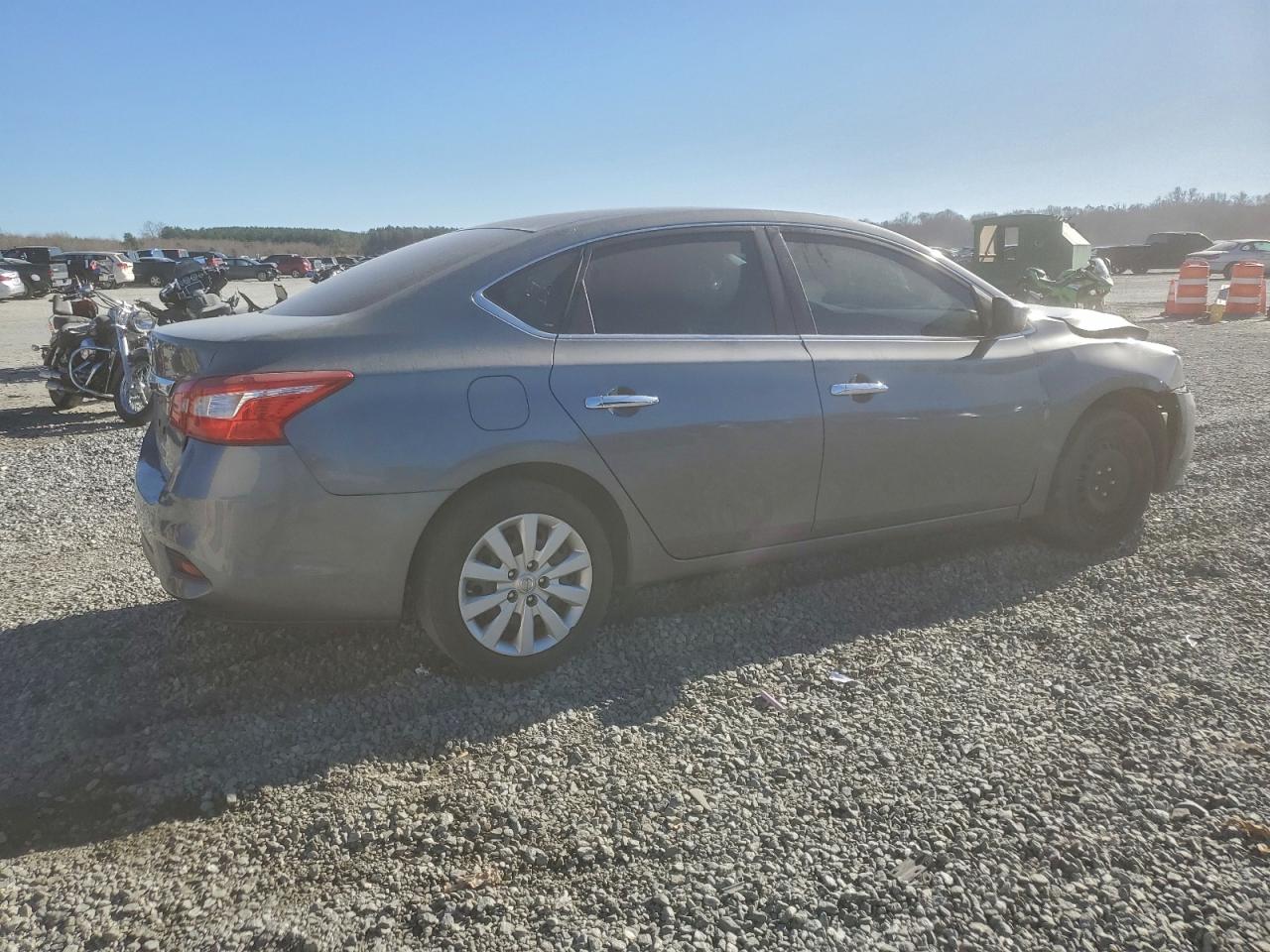2016 NISSAN SENTRA S photo 3