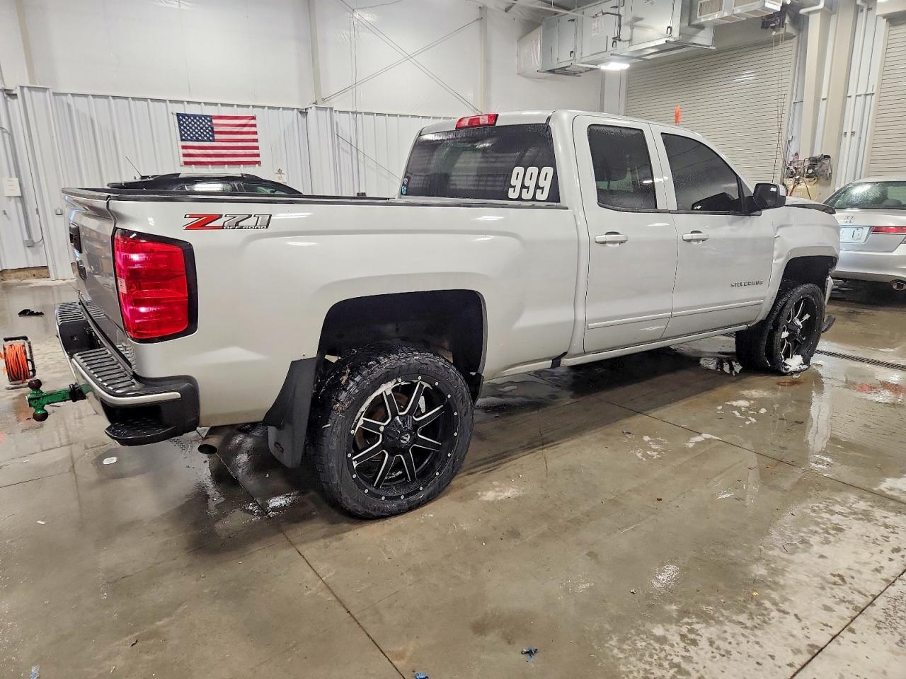2018 CHEVROLET SILVERADO K1500 LT photo 3