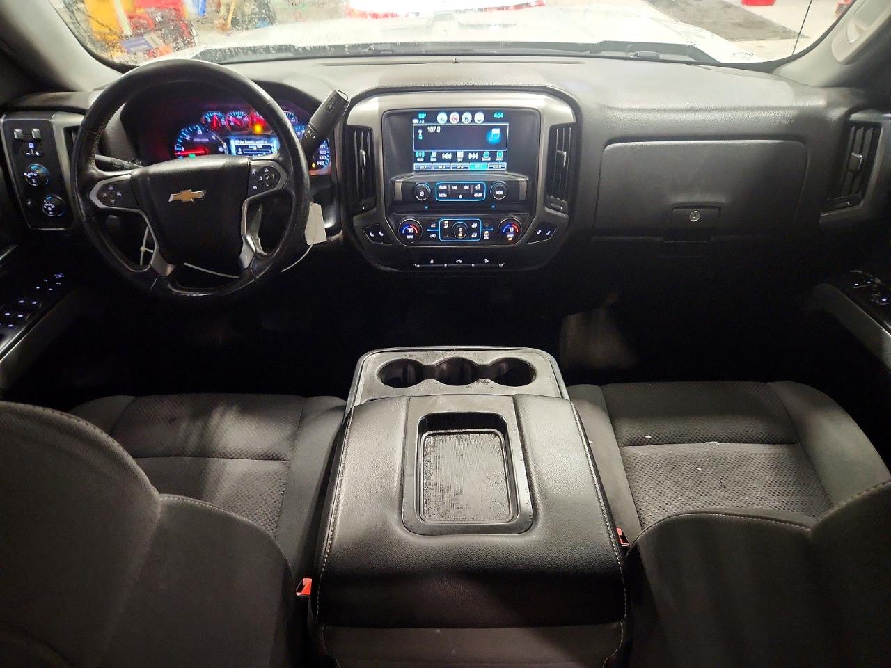 2018 CHEVROLET SILVERADO K1500 LT photo 8