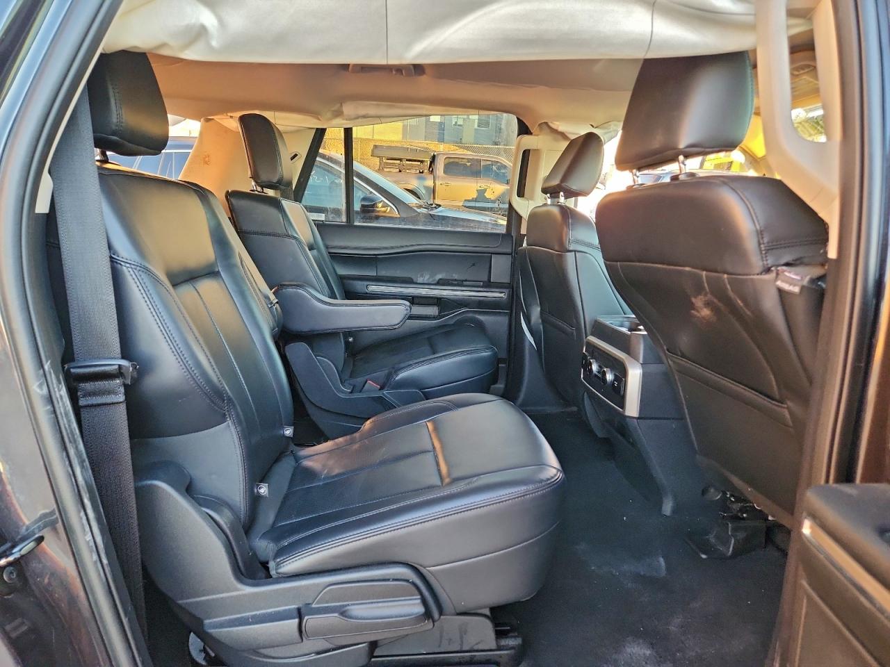 2024 FORD EXPEDITION MAX XLT photo 10