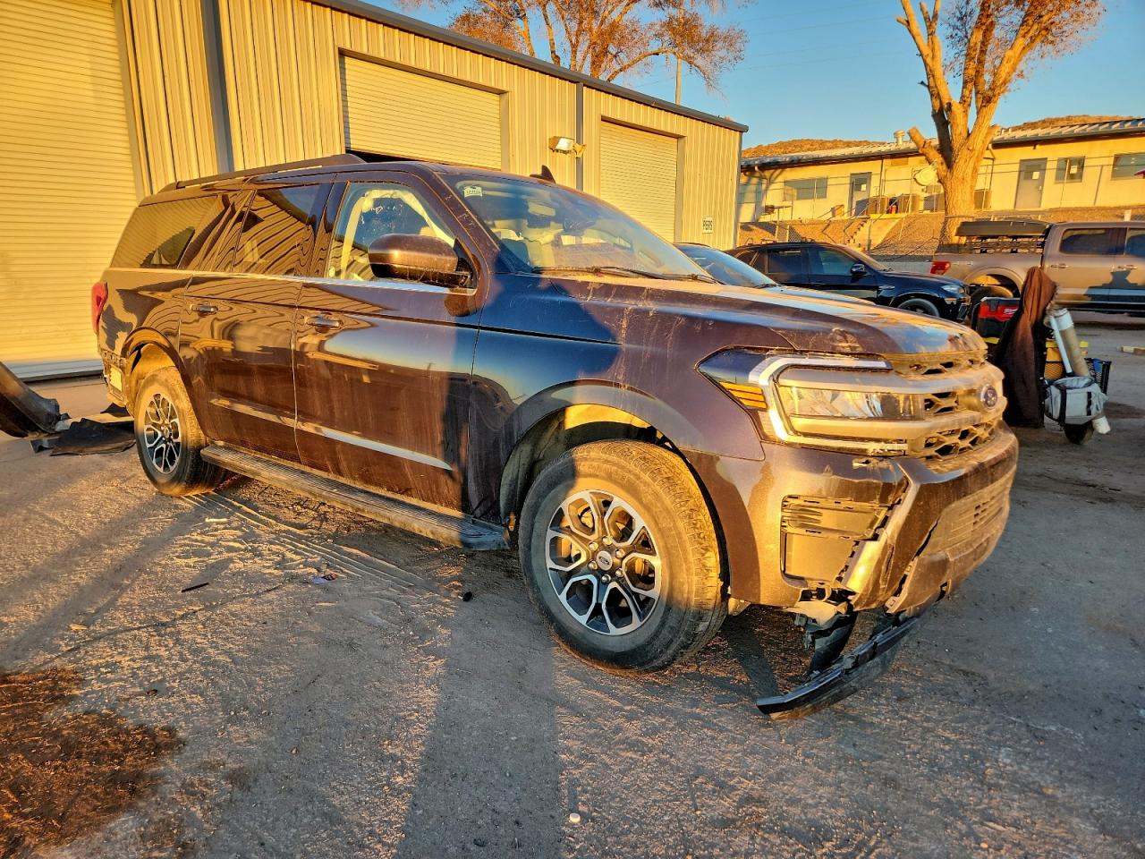 2024 FORD EXPEDITION MAX XLT photo 4