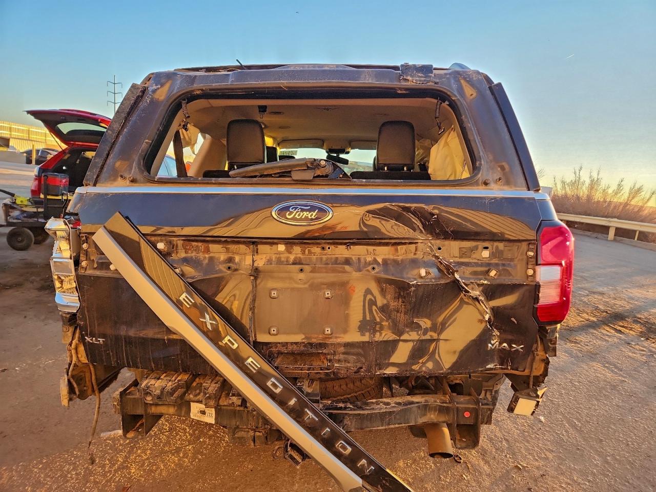 2024 FORD EXPEDITION MAX XLT photo 6