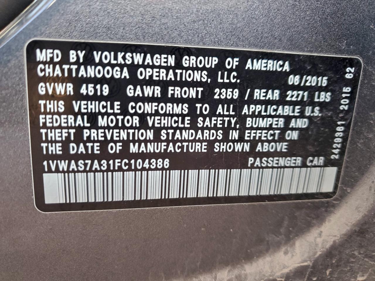 2015 VOLKSWAGEN PASSAT S photo 13