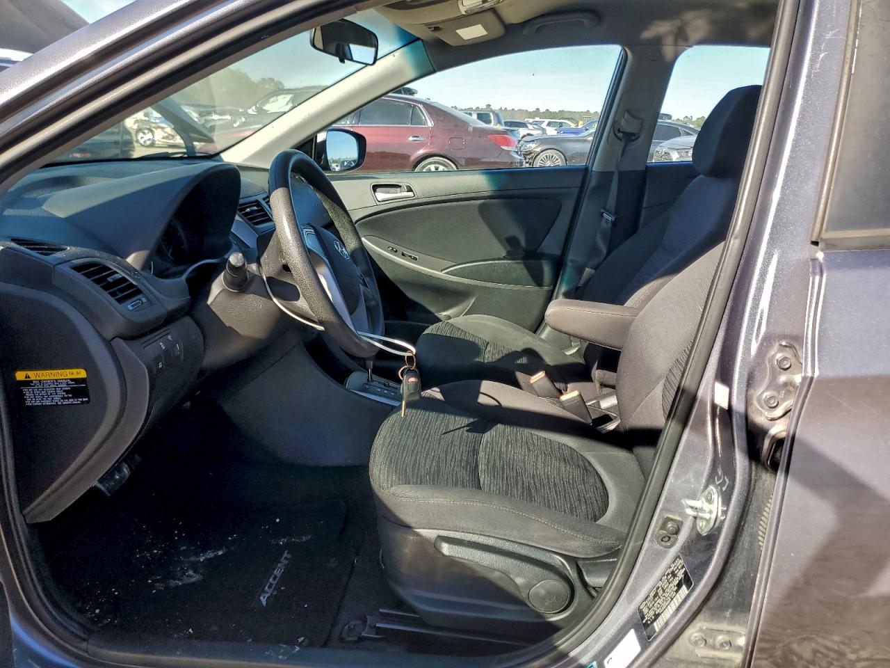 2017 HYUNDAI ACCENT SE photo 7