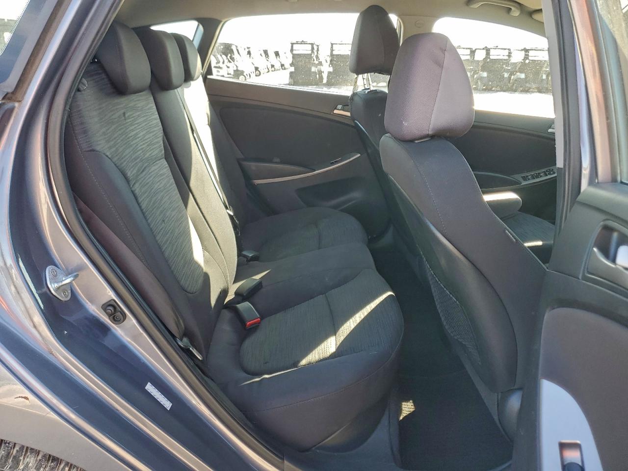 2017 HYUNDAI ACCENT SE photo 10
