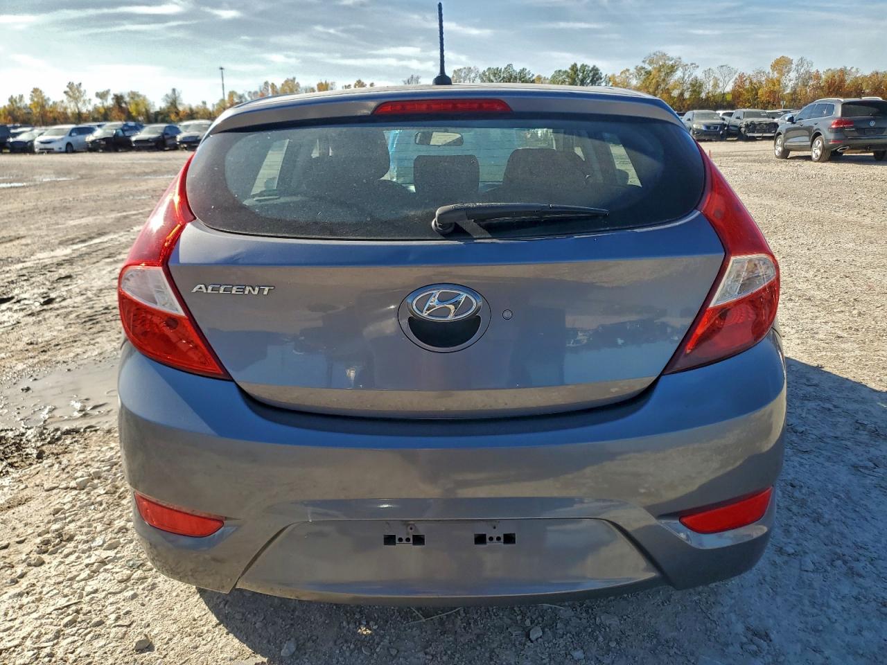 2017 HYUNDAI ACCENT SE photo 6