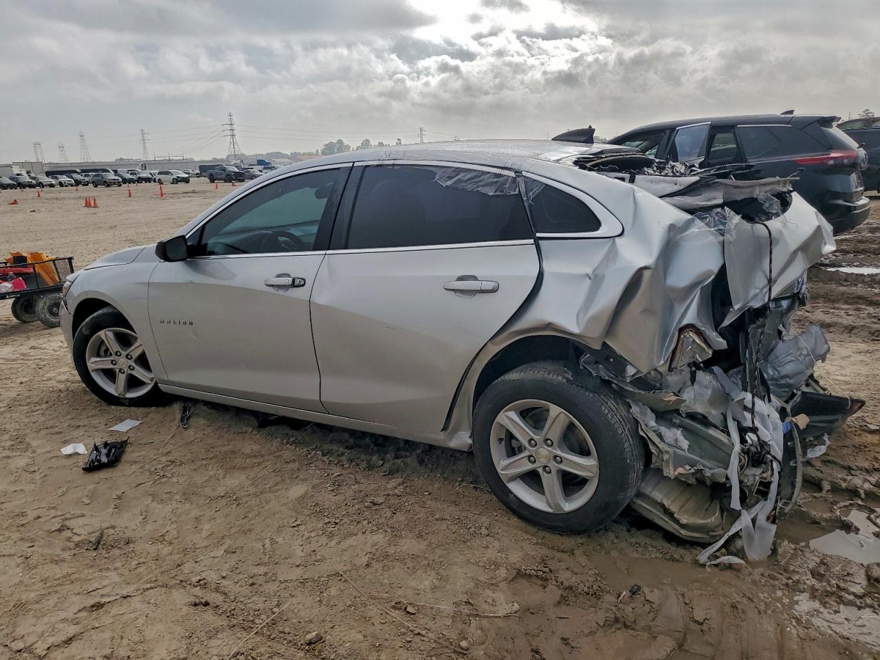 2020 CHEVROLET MALIBU LS photo 4
