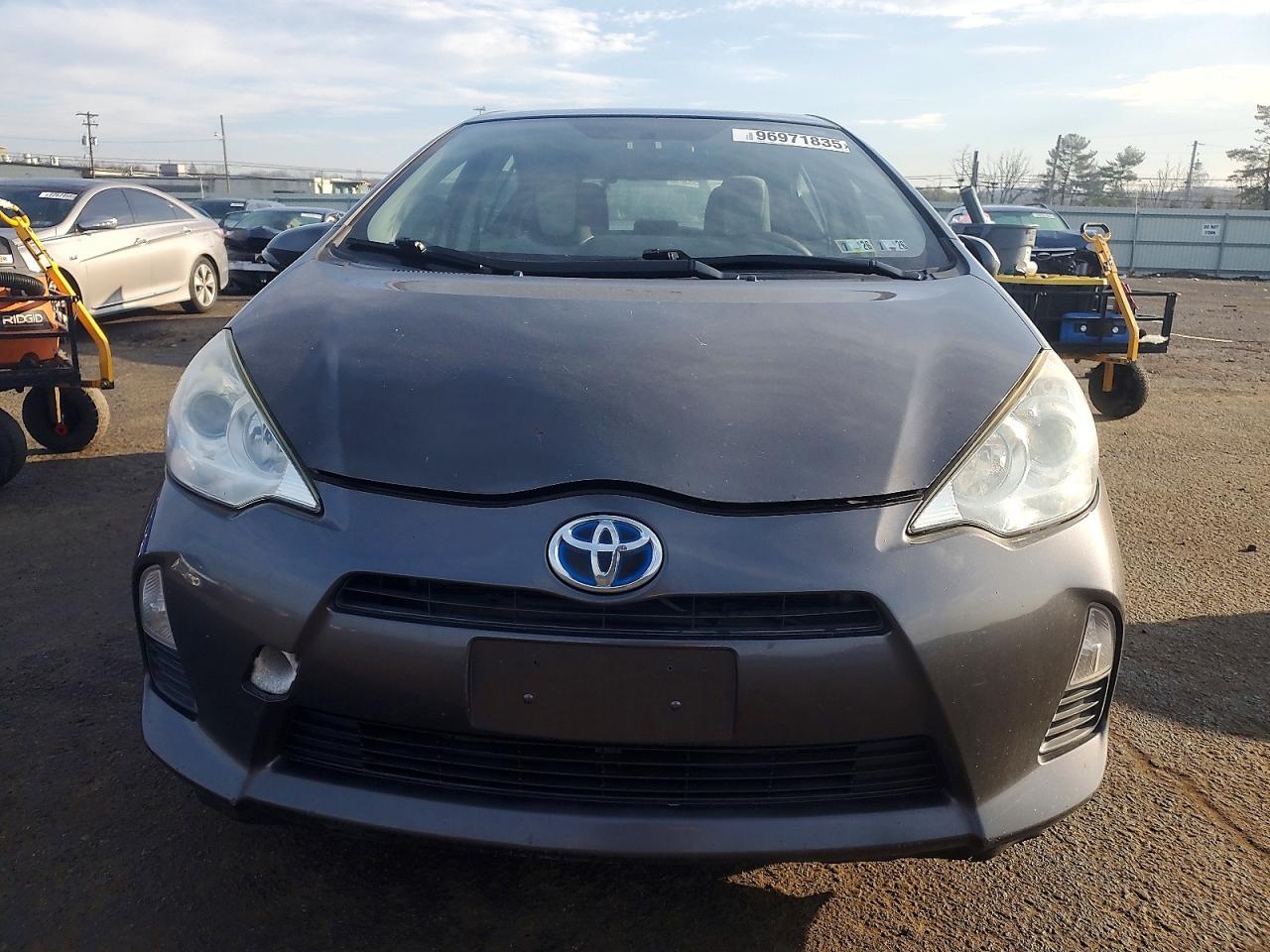 2012 TOYOTA PRIUS C photo 5