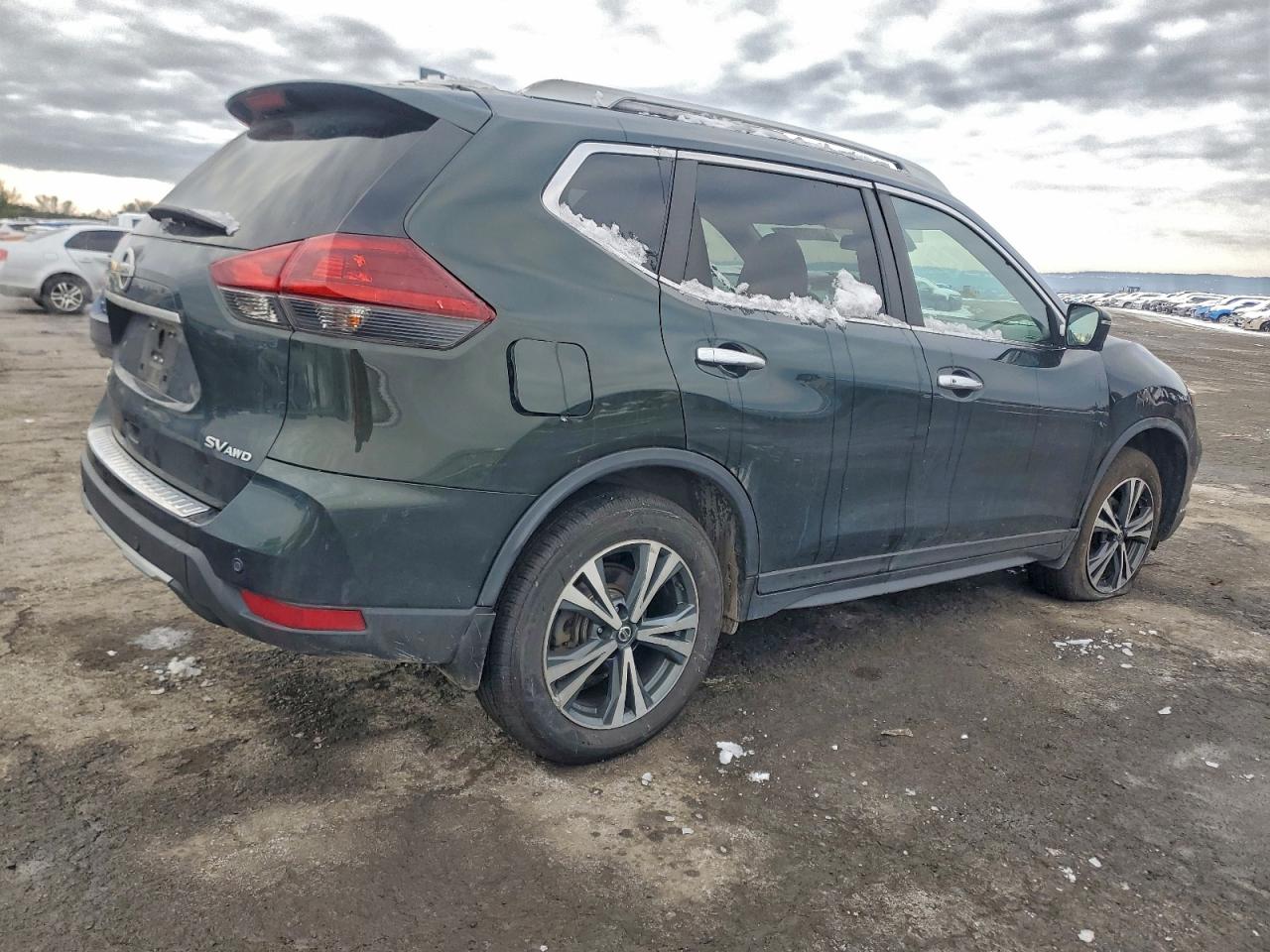 2019 NISSAN ROGUE S photo 5