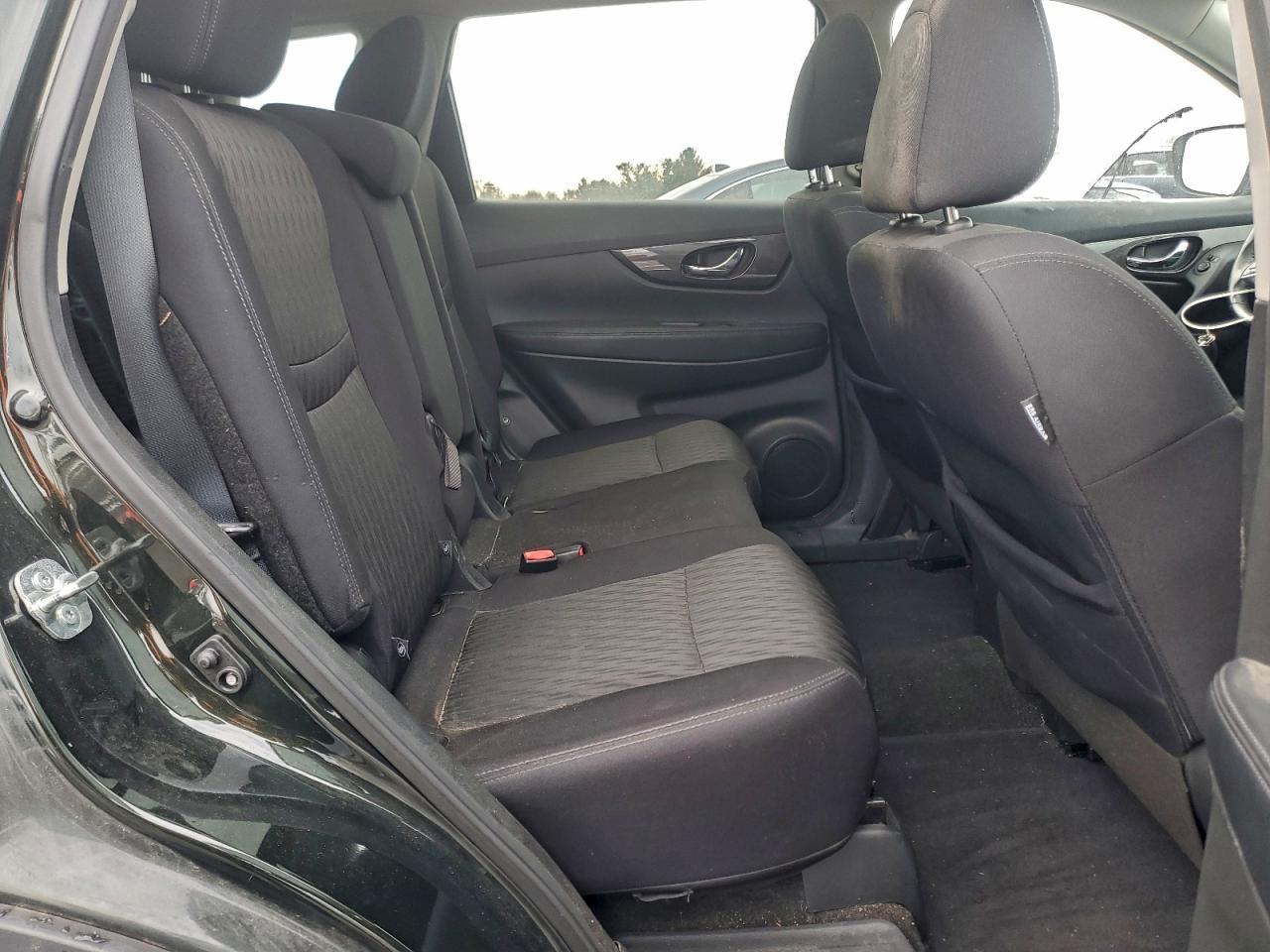 2019 NISSAN ROGUE S photo 19