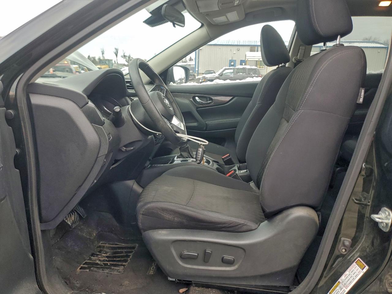 2019 NISSAN ROGUE S photo 13