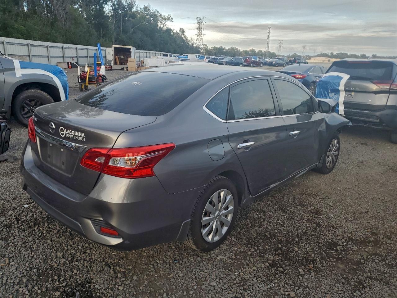 2019 NISSAN SENTRA S photo 5