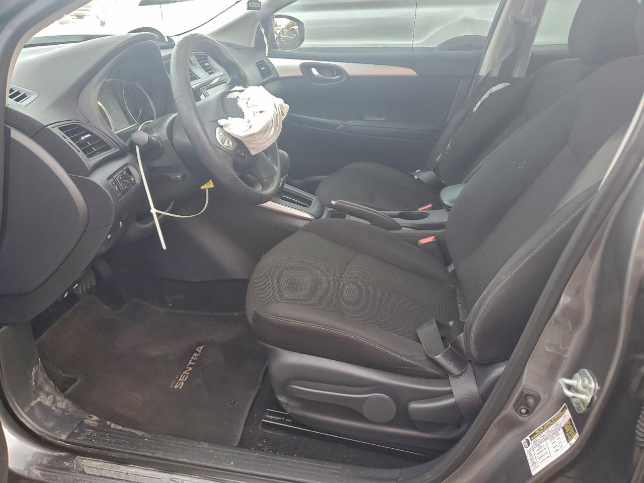 2019 NISSAN SENTRA S photo 13