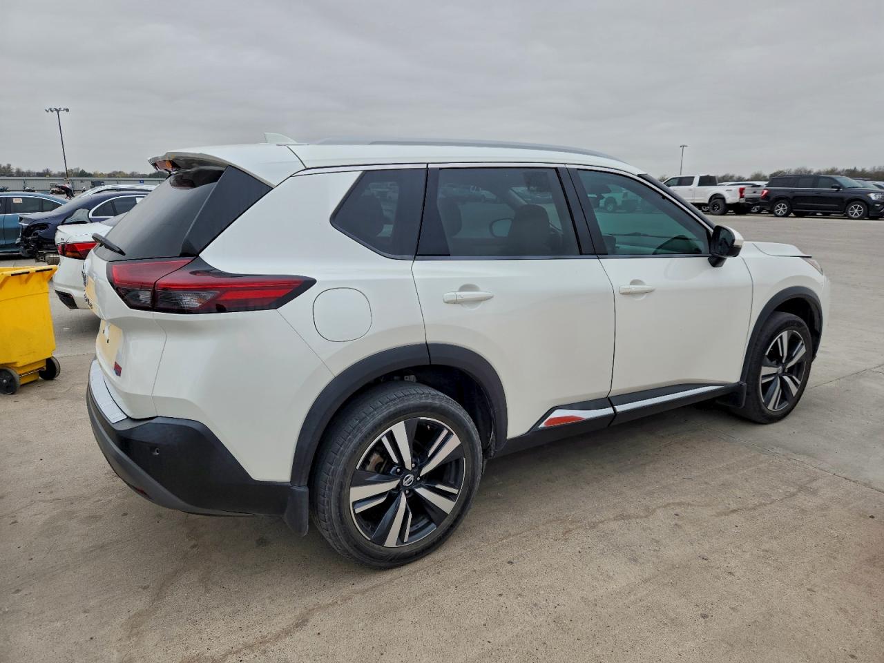 2021 NISSAN ROGUE SL photo 3
