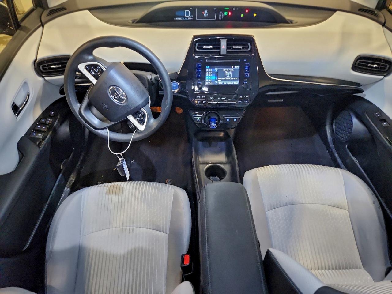 2016 TOYOTA PRIUS photo 15