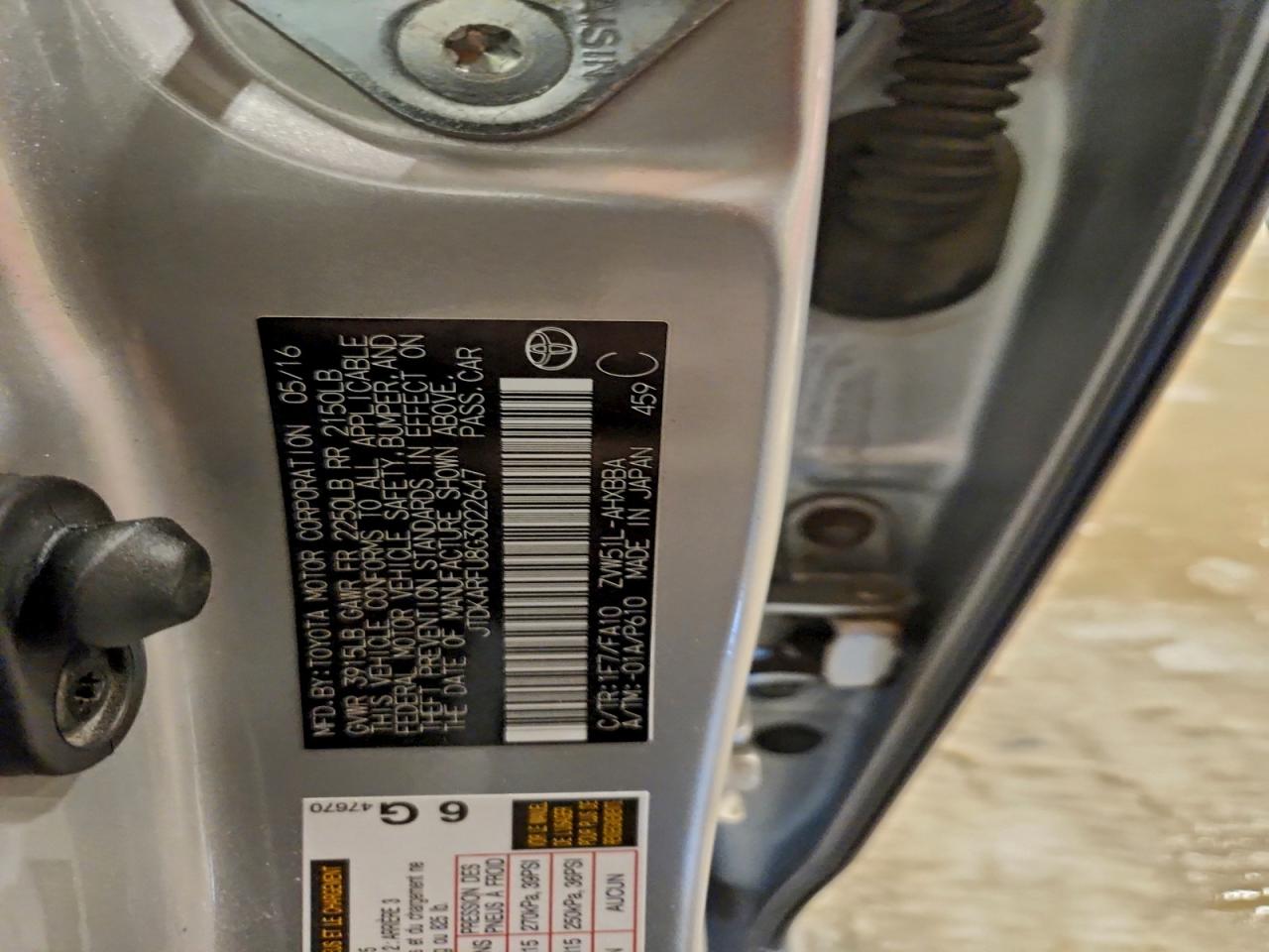 2016 TOYOTA PRIUS photo 23