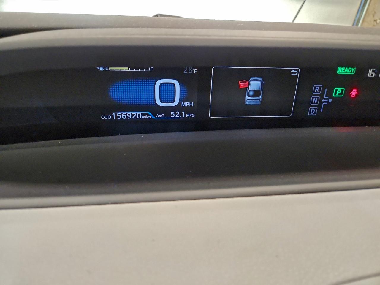 2016 TOYOTA PRIUS photo 17
