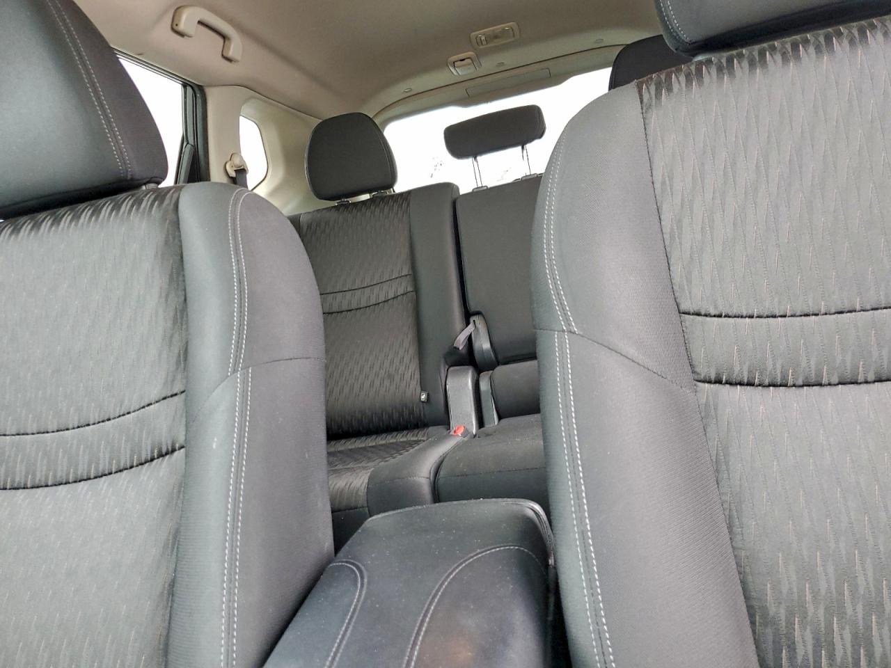 2018 NISSAN ROGUE S photo 10