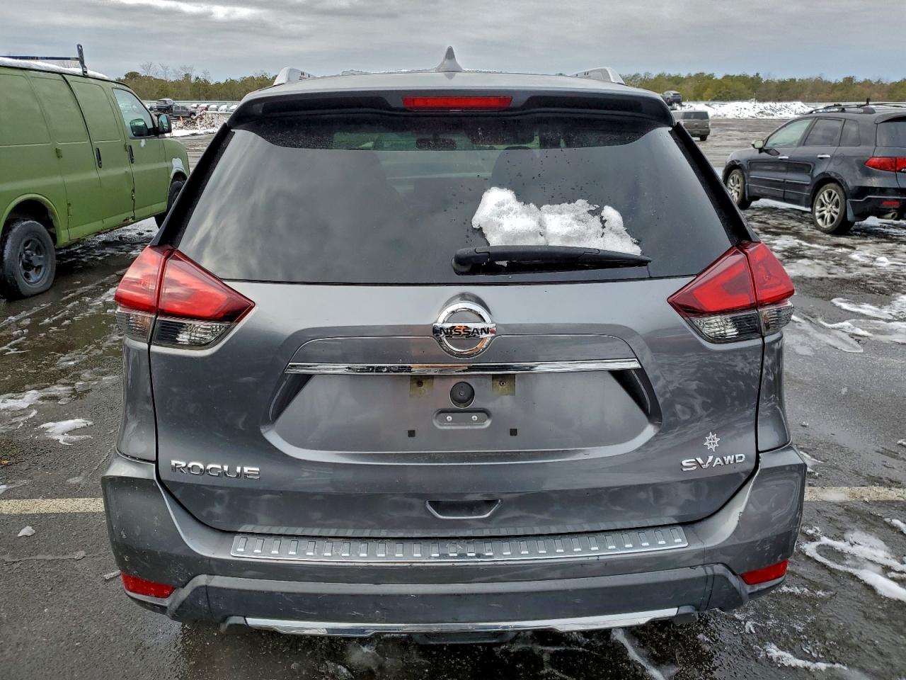 2018 NISSAN ROGUE S photo 6