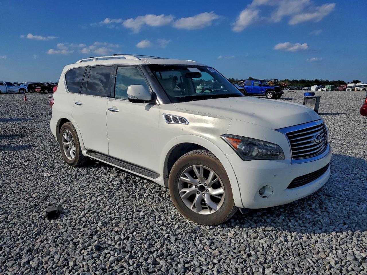 2012 INFINITI QX56 photo 7