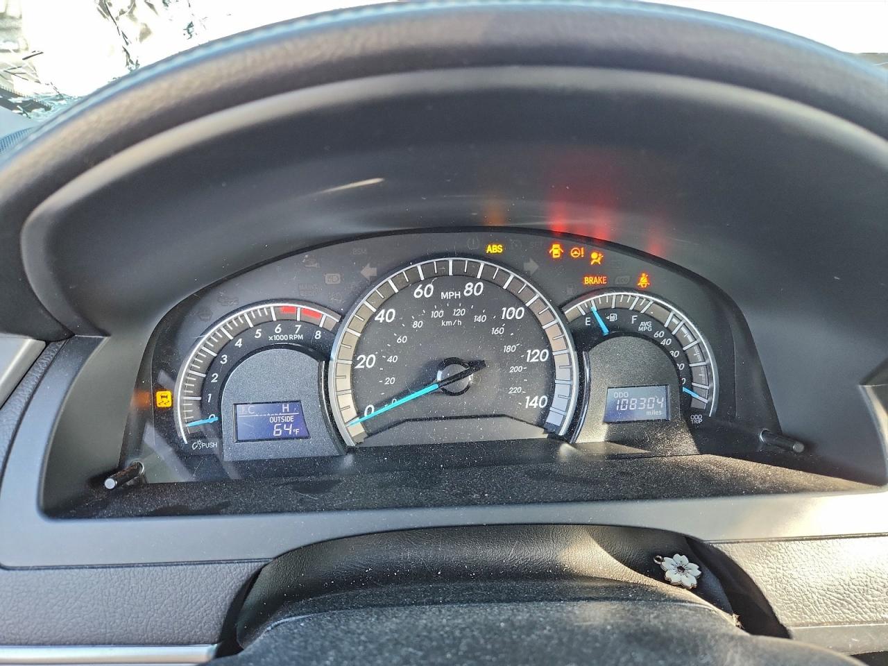 2014 TOYOTA CAMRY L photo 17