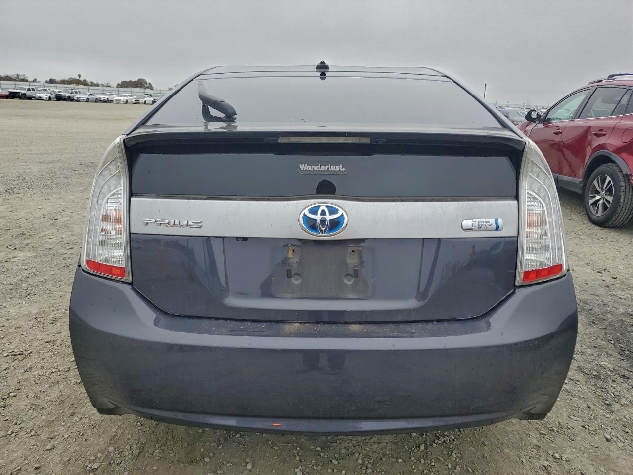 2014 TOYOTA PRIUS PLUG-IN photo 6