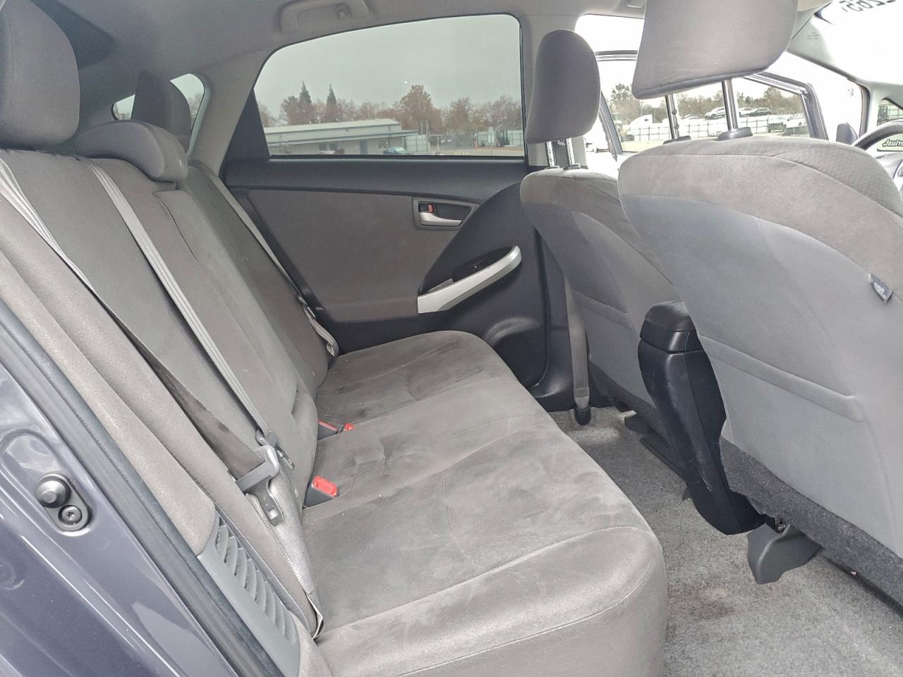 2014 TOYOTA PRIUS PLUG-IN photo 10