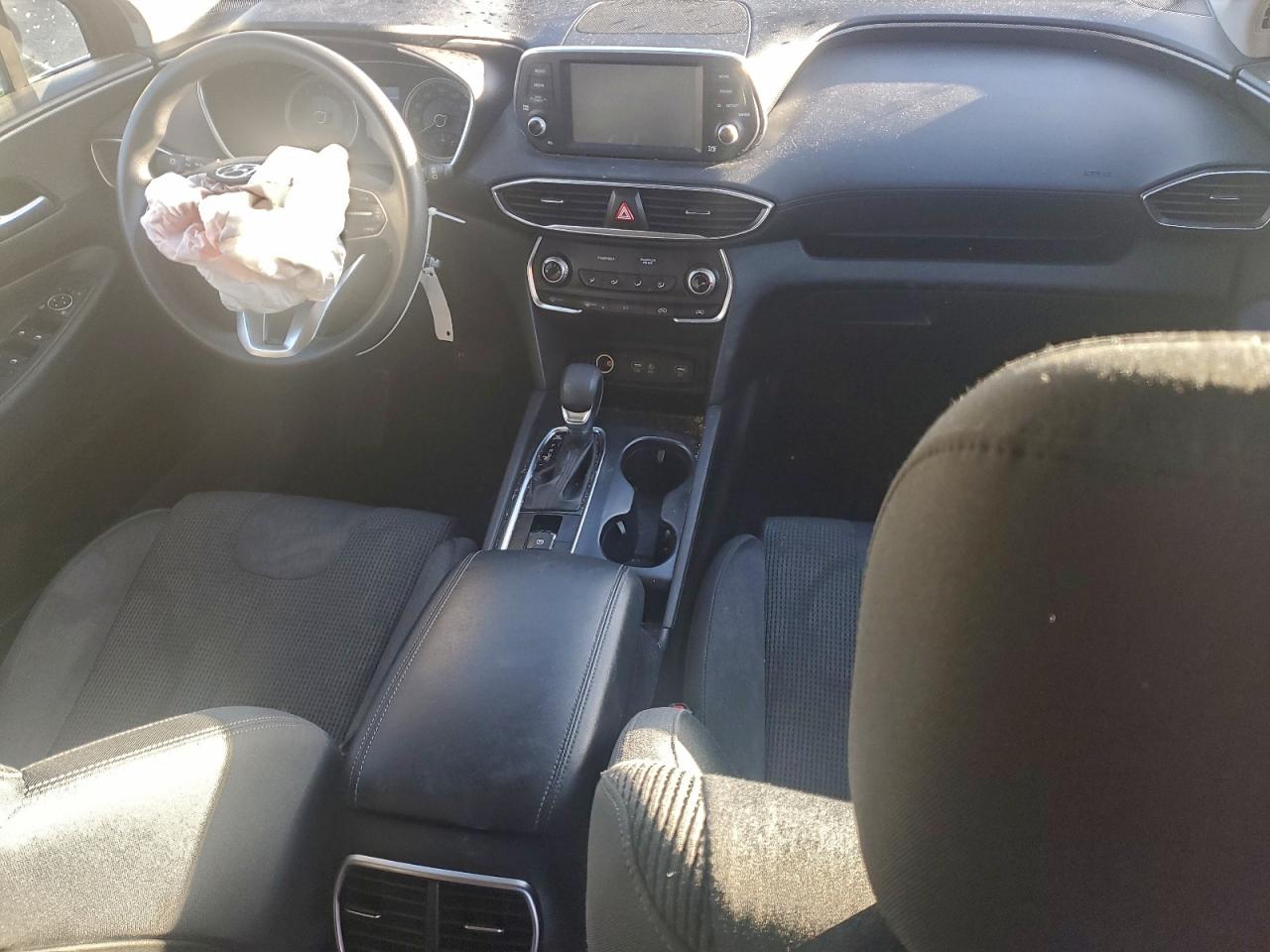 2019 HYUNDAI SANTA FE SE photo 8