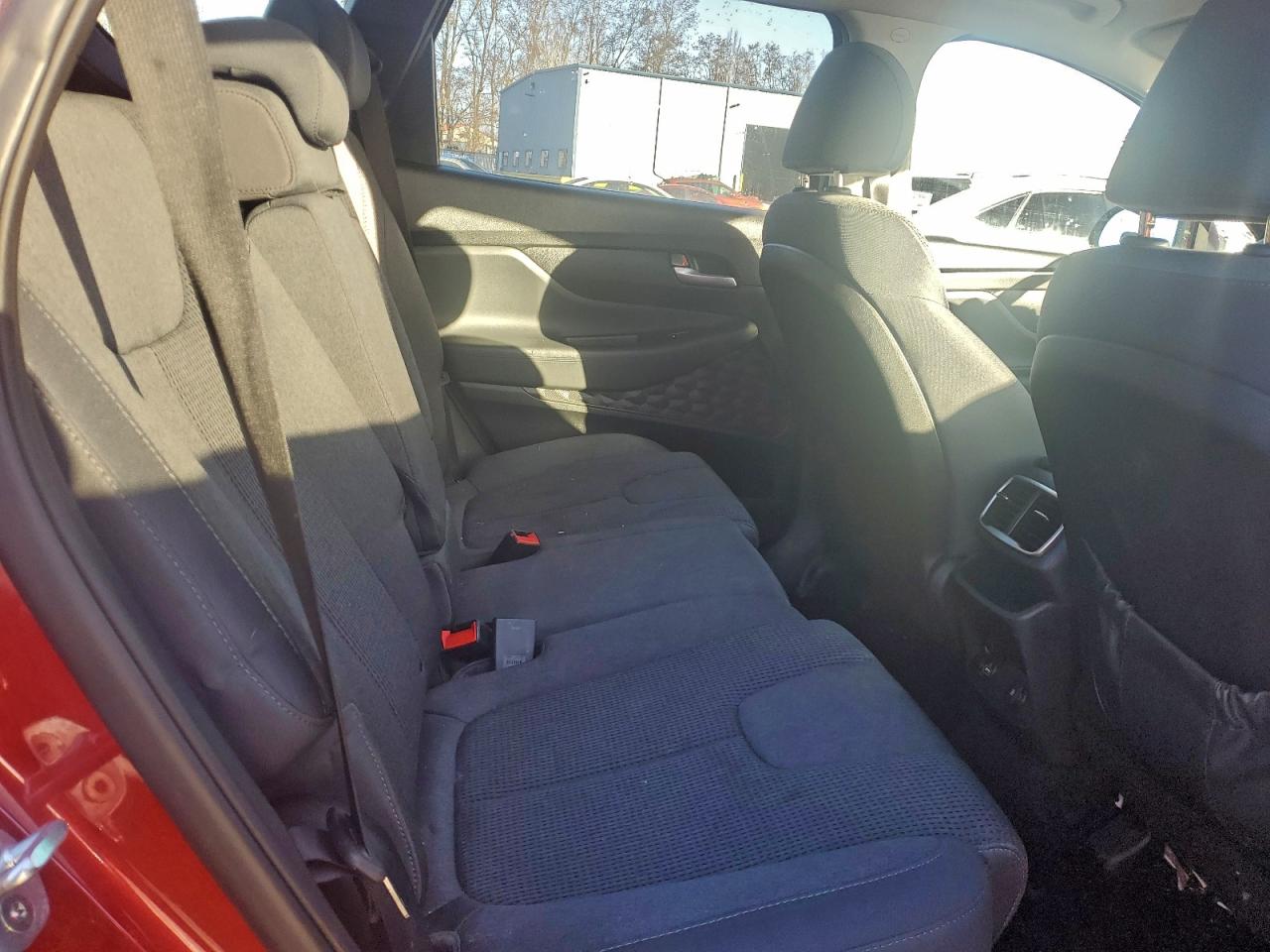 2019 HYUNDAI SANTA FE SE photo 11