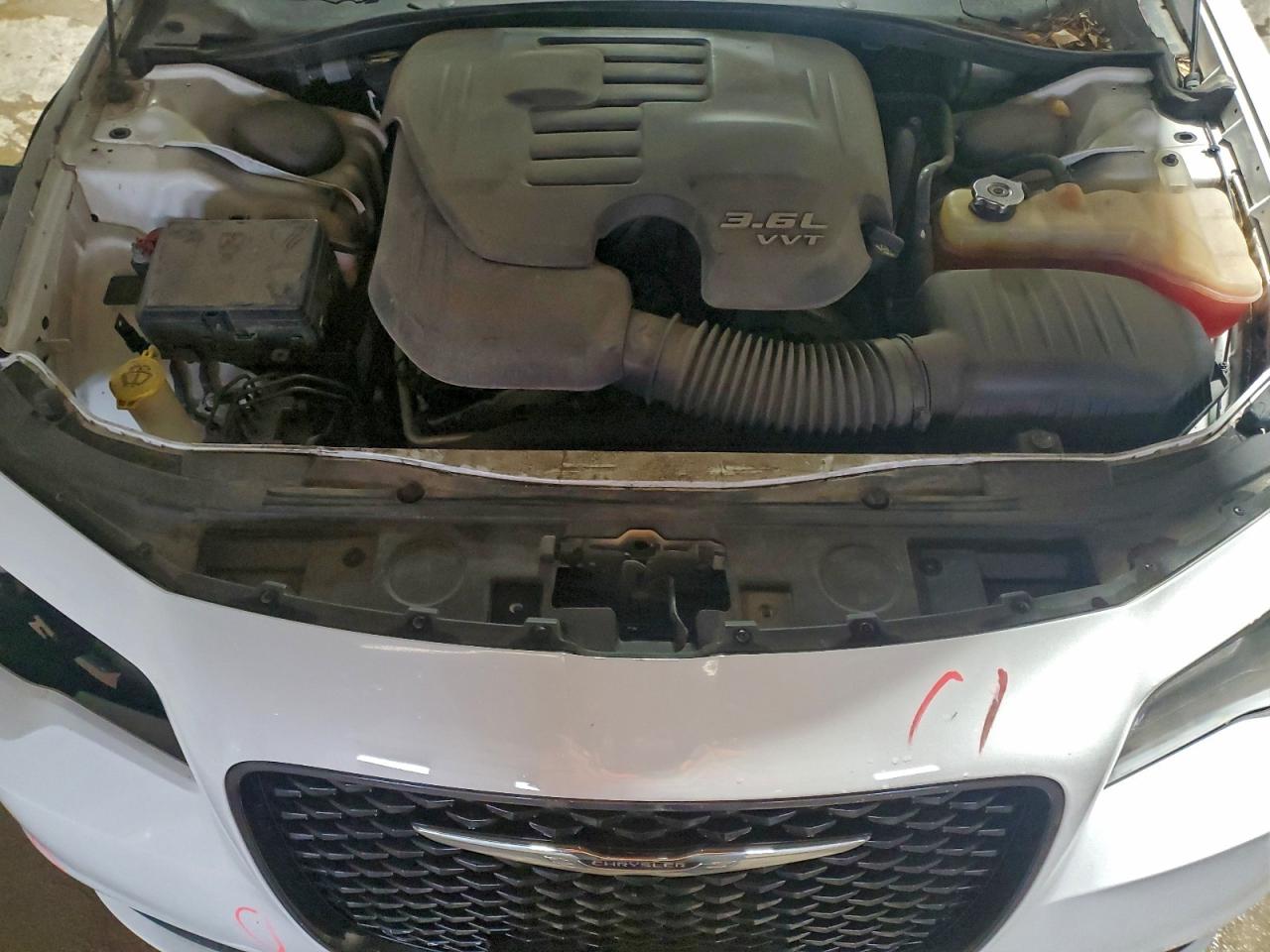 2015 CHRYSLER 300 S photo 21