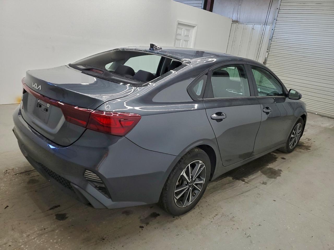 2024 KIA FORTE LX photo 9