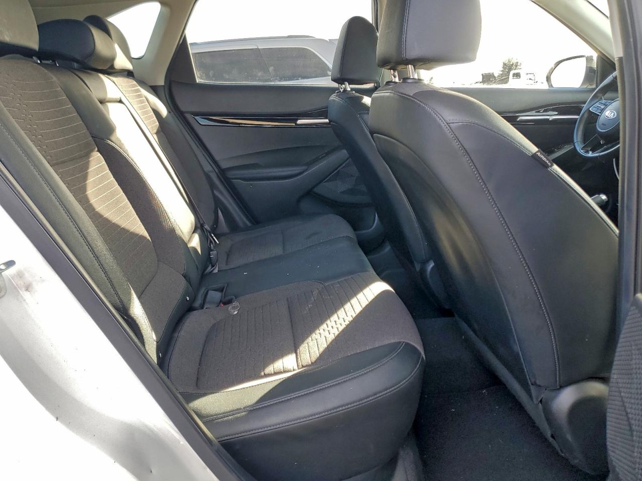 2021 KIA SELTOS S photo 10
