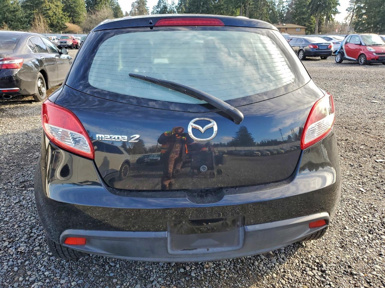 2011 MAZDA MAZDA2 photo 11