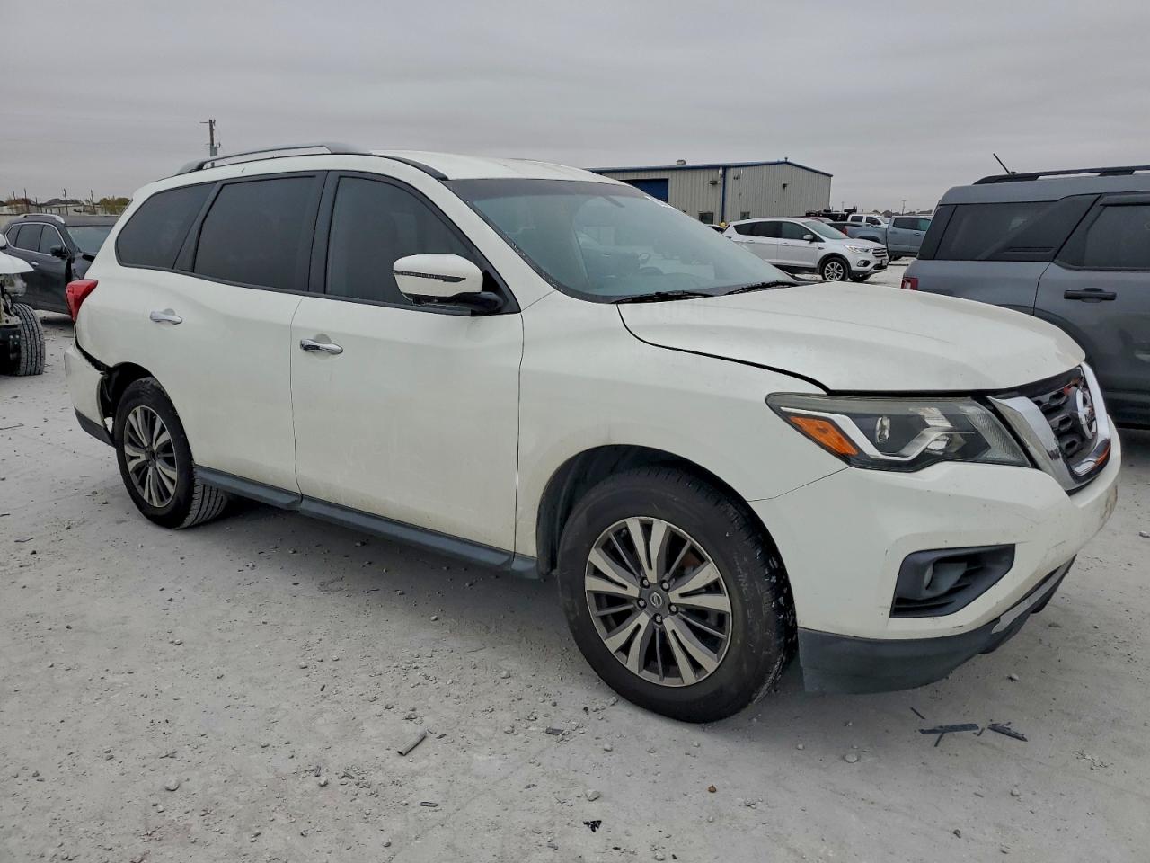 2017 NISSAN PATHFINDER S photo 4
