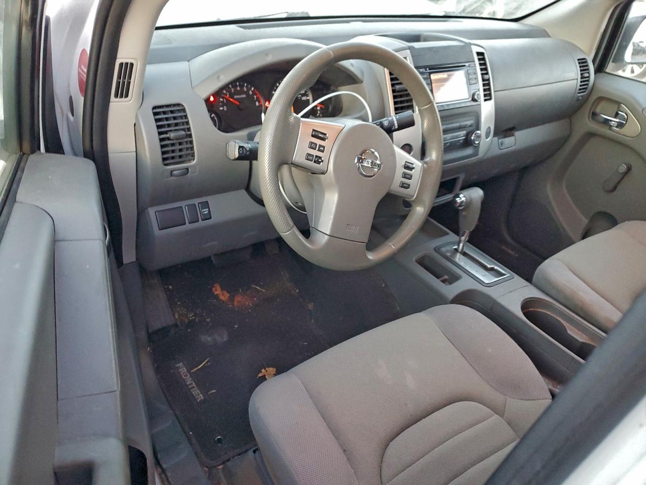 2018 NISSAN FRONTIER S photo 8