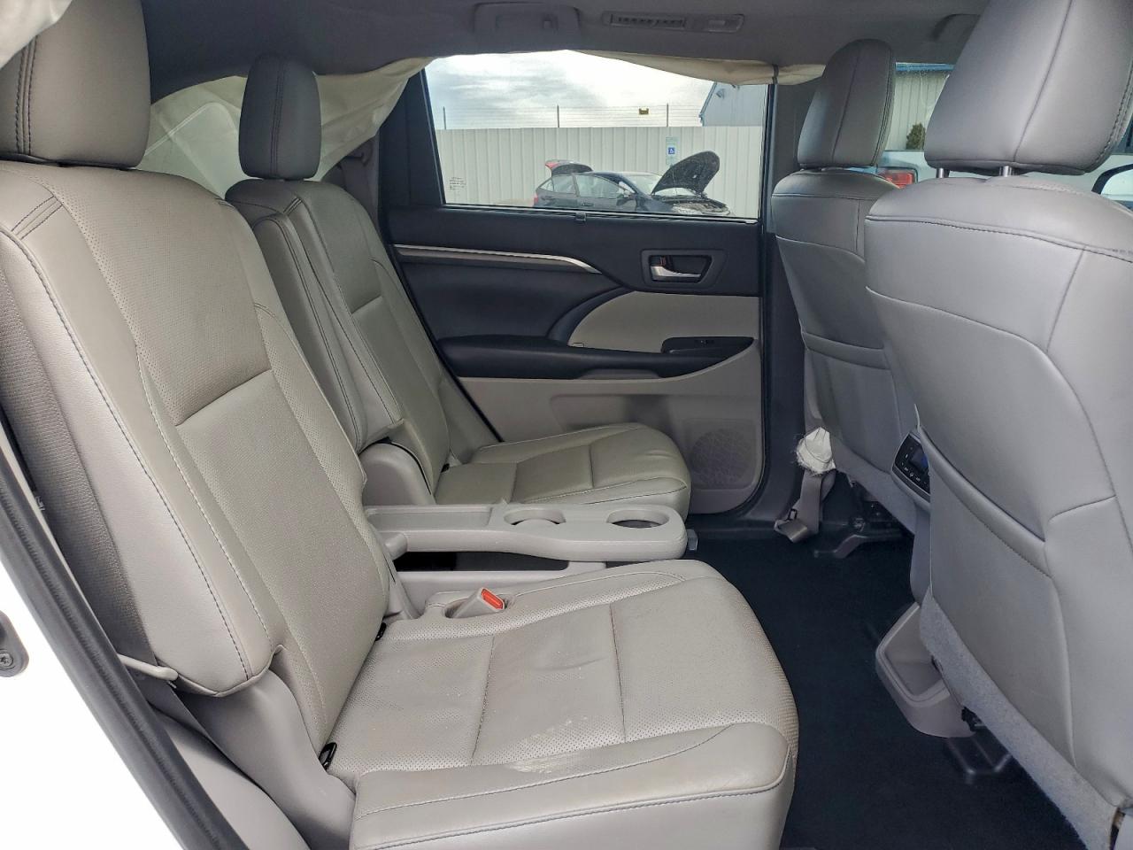 2019 TOYOTA HIGHLANDER LIMITED photo 11