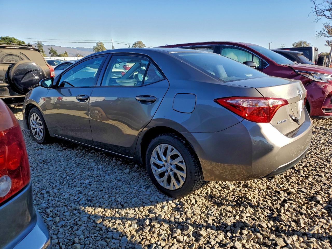 2019 TOYOTA COROLLA L photo 3