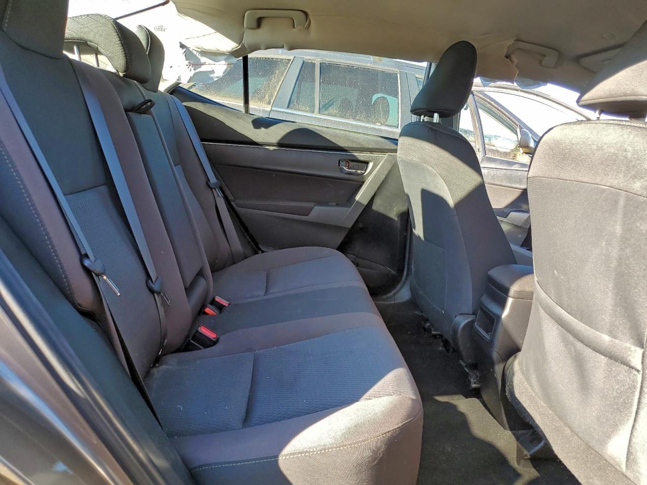 2019 TOYOTA COROLLA L photo 19