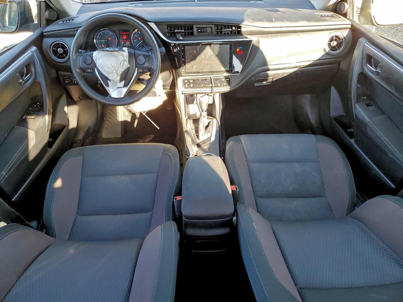 2019 TOYOTA COROLLA L photo 15